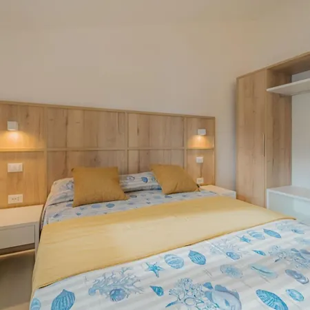 Padulella - Goelba Aparthotel