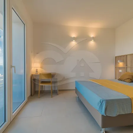 Padulella - Goelba Apartahotel *